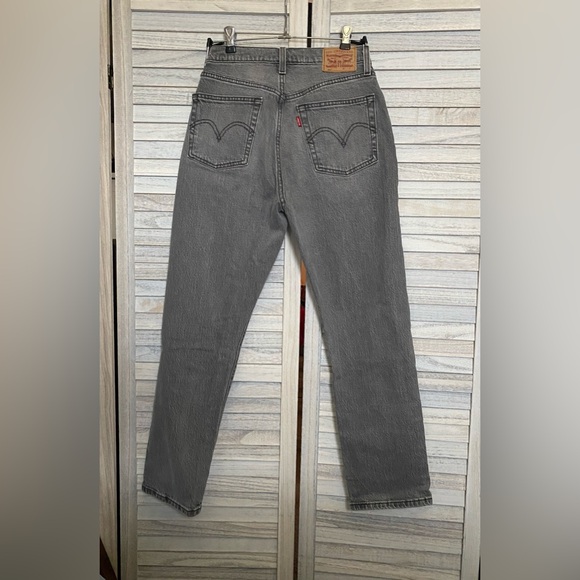 Levi’s 501 Jeans - Picture 2 of 4